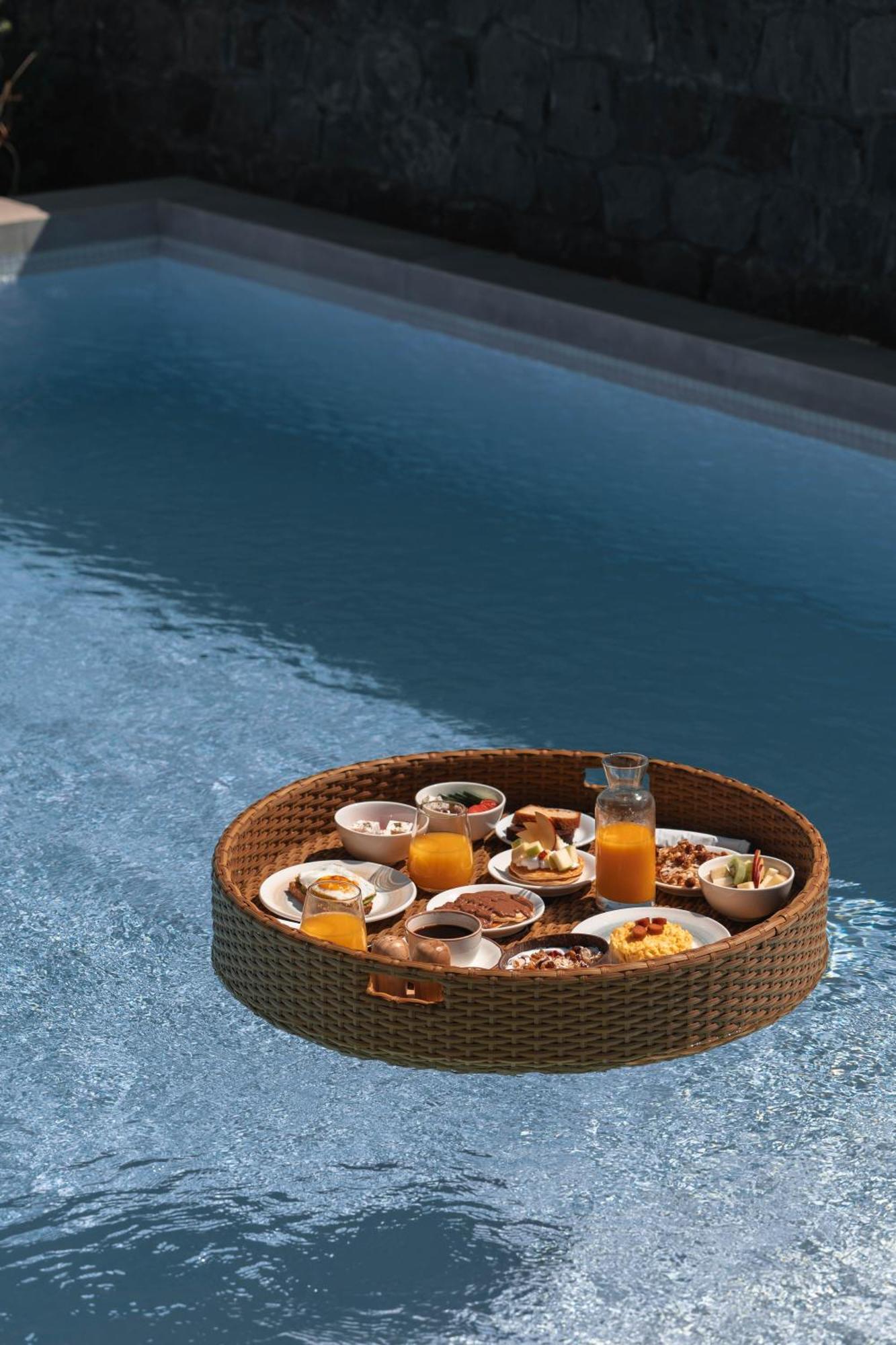 Nero Suites By Nomee Hospitality Group Imerovigli  Exterior foto