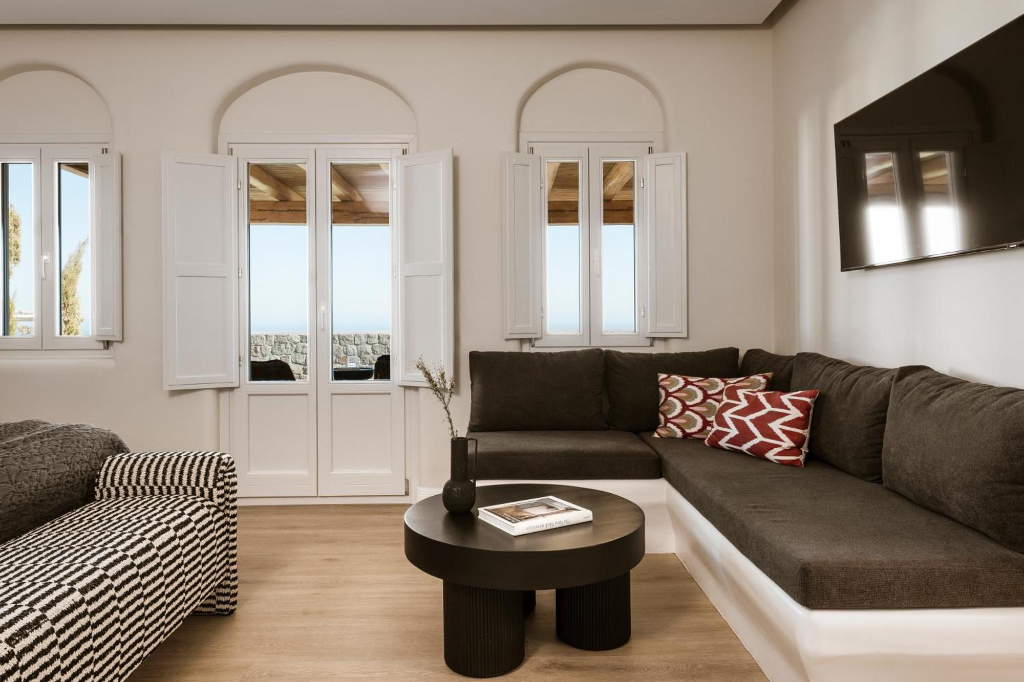 Nero Suites By Nomee Hospitality Group Imerovigli  Exterior foto
